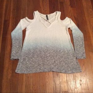 Design lab ombré cold shoulder summer sweater